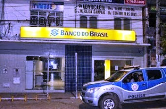 No silêncio da madrugada bandidos usam maçarico e levam todo dinheiro de caixas eletrônicos em Capim Grosso