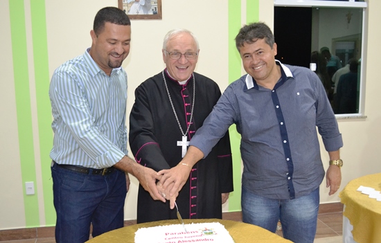 Prefeito Osni Cardoso, Dom Otorino Assolari e Alex Lopes.