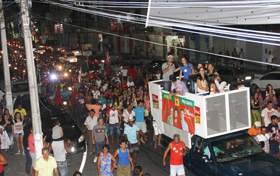 Euforia toma conta das ruas de Coité com a vitória de Dilma Rousseff (PT)