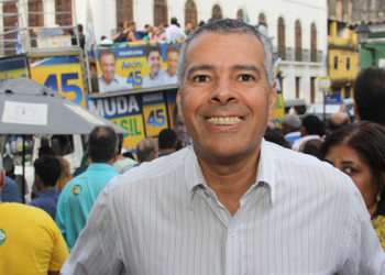 Ex-prefeito de Sátiro Dias, não conseguiu se eleger deputado estadual, disse que continua na luta para eleger Aécio Neves