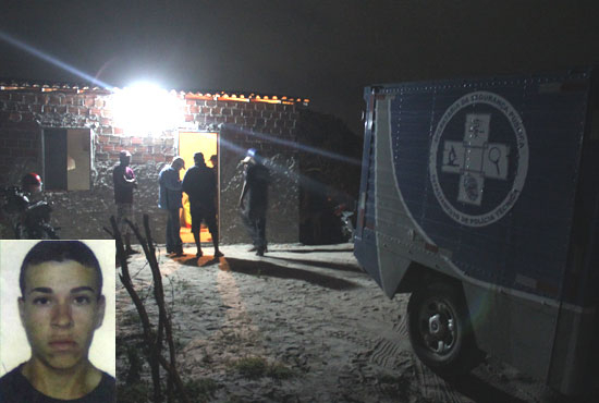 Homens encapuzados invadem casa e matam suspeito de participação na morte do guarda municipal em Coité