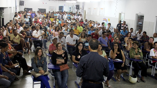 Coité – Prefeito Assis convoca militância para entrar firme na campanha para dar maior votação a Dilma no segundo turno