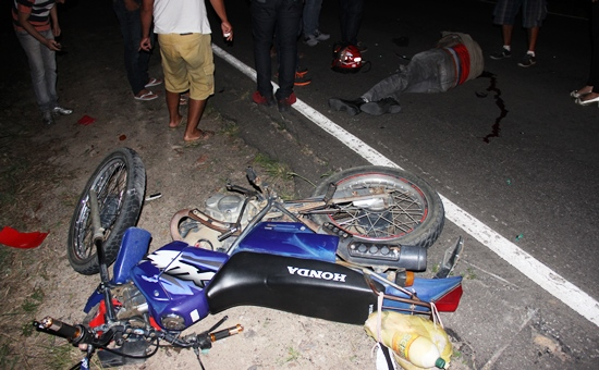 Motociclista é encontrado caído no meio da pista da BA 409 próximo ao entroncamento de Ichu