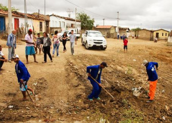 Prefeitura realiza limpeza geral das margens do Rio Jacuípe