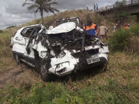 Por conta da ação da polícia, o trânsito na região ficou lento nos dois sentidos. Equipes do Corpo de Bombeiros e do Serviço de Atendimento Móvel de Urgência (Samu) estiveram no local para auxiliar no resgate.