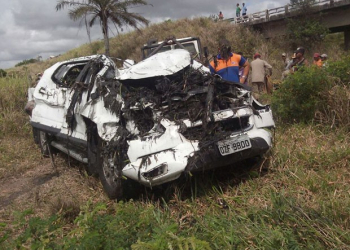 Motorista morre ao cair de ponte e ficar submerso em lama na BR-101