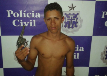 Teofilândia – Homem é preso com arma na cintura perto de escola