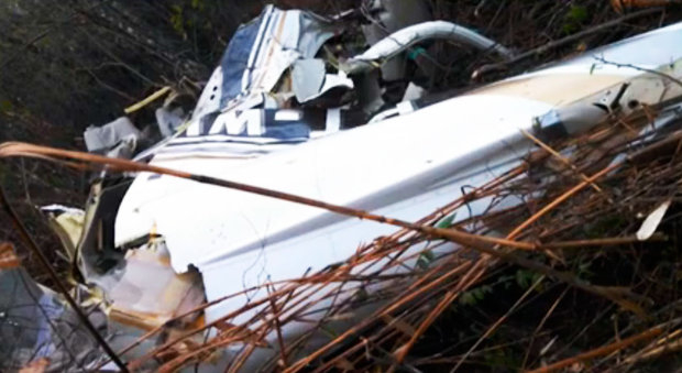 Avião bimotor cai perto da divisa entre Bahia e Minas Gerais
