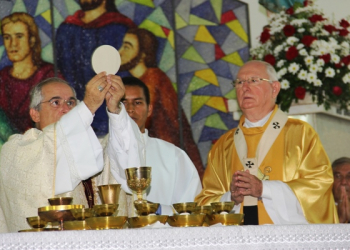 Feira de Santana – Representante do papa Francisco participa da comemoração de 30 anos do Episcopado de Dom Itamar Vian