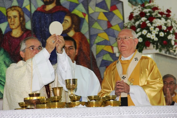 Feira de Santana – Representante do papa Francisco participa da comemoração de 30 anos do Episcopado de Dom Itamar Vian