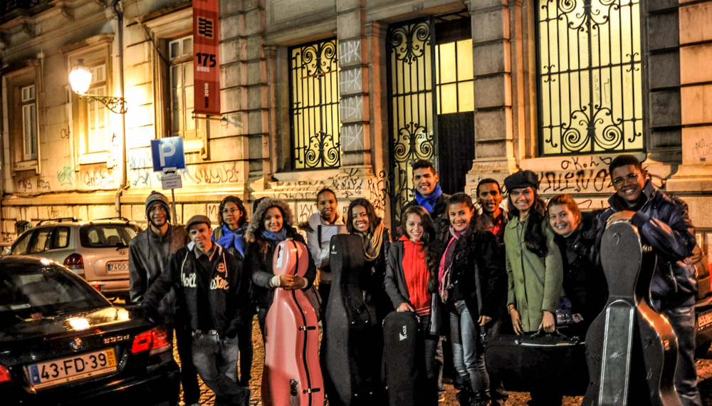 Orquestra Santo Antônio de Coité encanta professores em Lisboa (Portugal)