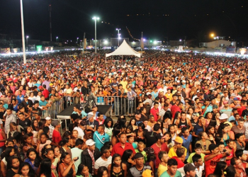 Monte Santo I – A fé e o profano levam mais de 30 mil romeiros a cidade para festa de Todos os Santos