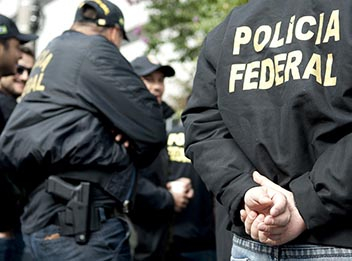 Operação da PF que investiga fraudes no Enem e em vestibulares, prende quatro pessoas