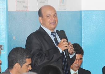 Manchinha defendeu a gestão de André Martins e atacou Noé Silvestre.