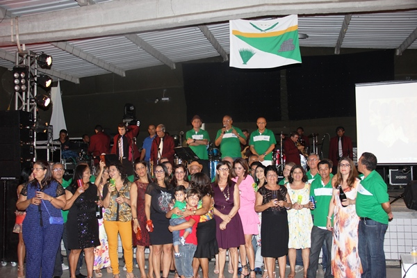 10º Encontro dos Amigos de Santaluz é marcado por recorde de público e homenagens em Salvador