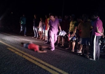 Homem morre e mulher fica ferida vítimas de atropelo na BA 120, em Santaluz