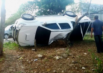 Prefeito de Nordestina e esposa saem ilesos em capotamento na BR 116