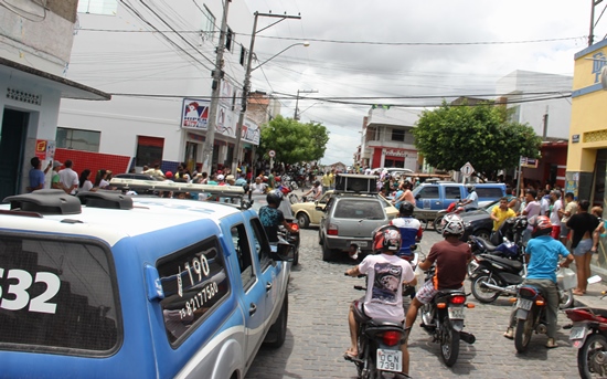 manifestação em valente
