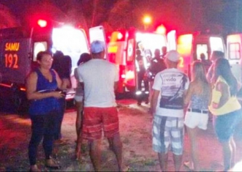 Ônibus despenca de ponte na BR 101 no Sul da Bahia e deixa dezenas de mortos