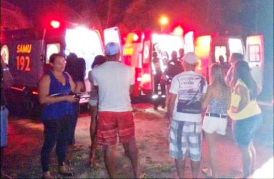 Ônibus despenca de ponte na BR 101 no Sul da Bahia e deixa dezenas de mortos