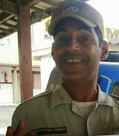 Os bandidos deve ter reconhecido o PM