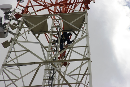 Peças que caíram de torre são recolocadas e instrumento passa por revisão