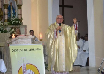 Rito de dedicação da Igreja totalmente reformada e a criação da paróquia movimentaram o domingo em Lamarão