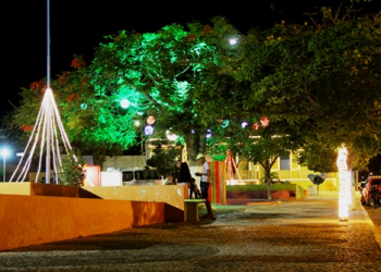 Luzes de Natal levam alegria as cidades do território do Sisal e Jacuípe; confira