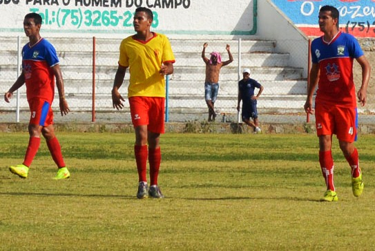 Seleção de Santaluz terá zaga reserva em jogo decisivo contra Itamaraju