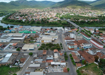 Conheça a cidade baiana onde mulher comprometida é coisa rara