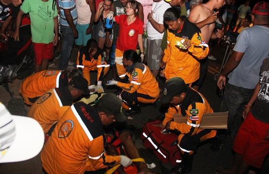 Casal de namorados fica ferido depois de moto atropelar jumento na BA 120