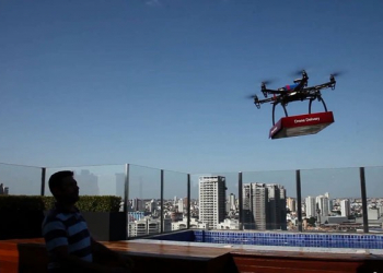 Pizzaria usa drone para entrega em domicílio e é denunciada pela Aeronáutica