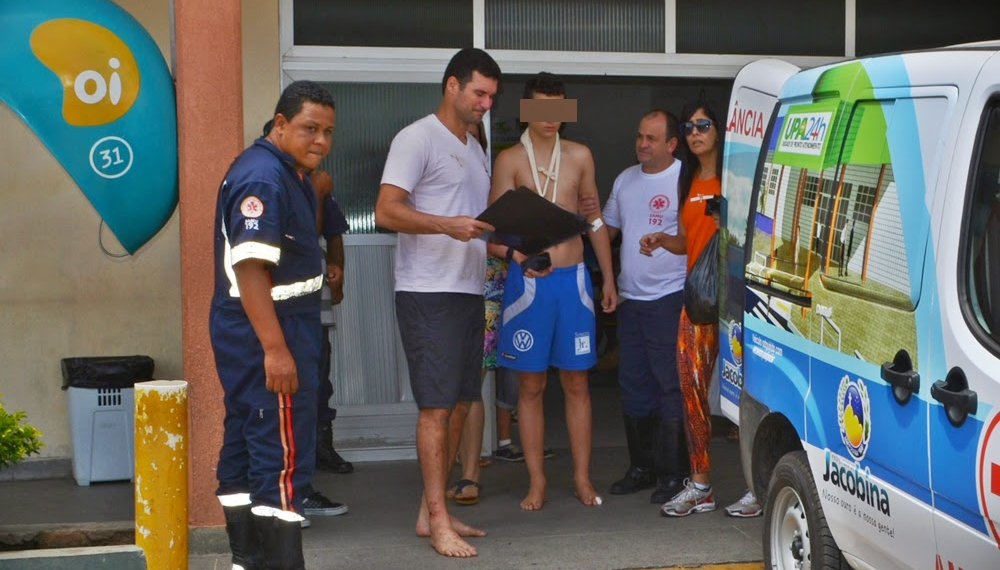Jogador de vôlei de praia Paulo Emílio se envolve em acidente