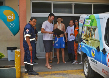 Jogador de vôlei de praia Paulo Emílio se envolve em acidente