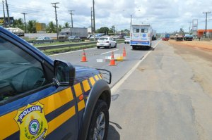 feira de Santana – Eletricista morre após se jogar na frente de caminhão