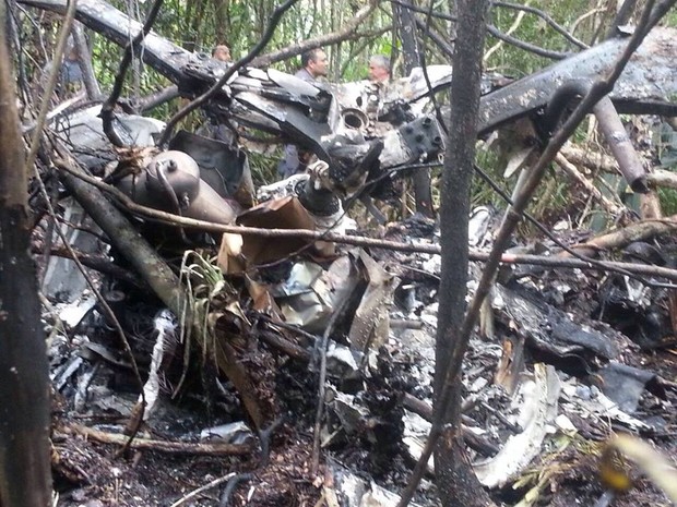 Corpo de babá natural de Capim Grosso, morta em queda de Helicóptero, é sepultado em SP