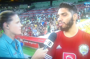Wallace encontra ídolo do passado que inspirou uso de barba