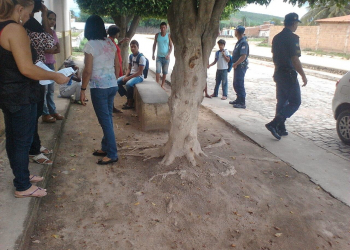 Aluno ameaça matar professora com faca em escola