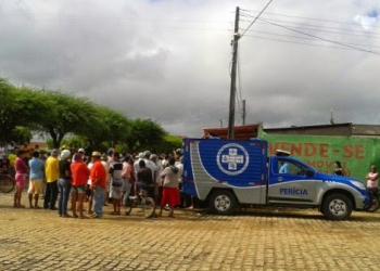 Homem é morto a facadas em via pública de Jaguaquara
