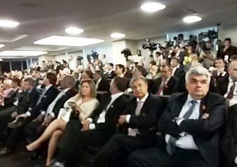 Plenário lotado no ato de posse.