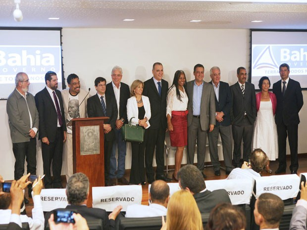 Rui Costa anuncia 11 nomes que fecham a composição de secretariado