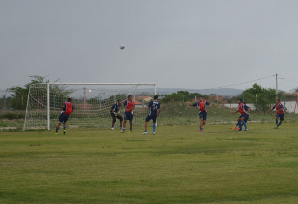 Santaluz faz último treino antes da primeira partida da final do Intermunicipal