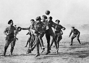 Há 100 anos, na ‘Trégua de Natal’ soldados jogavam futebol durante Primeira Guerra Mundial