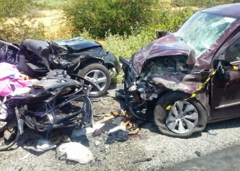 Colisão frontal na BR 407 deixa três mortos e seis feridos; vitimas de um dos carros são de São Domingos