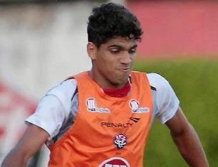 Jovem promessa do Vitória, Dimas se apresenta no Jacuipense