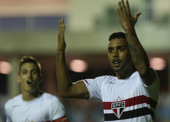 Coiteense Inácio faz dois gols e garante classificação do São Paulo na Copinha