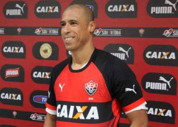 Jorge Wagner é apresentado, recebe a 10 e “vira” sócio do Vitória