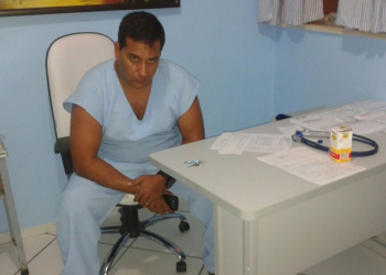 Estudante é preso como falso médico pouco antes de internar criança
