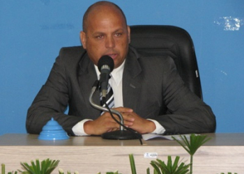 Vereador Araújo toma posse como presidente da Câmara