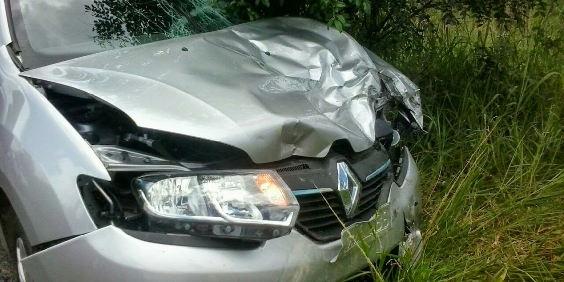 Grave acidente envolvendo carro e moto deixa um morto